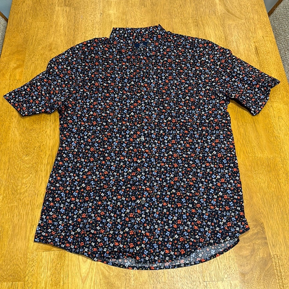 Short sleeve polo shirt